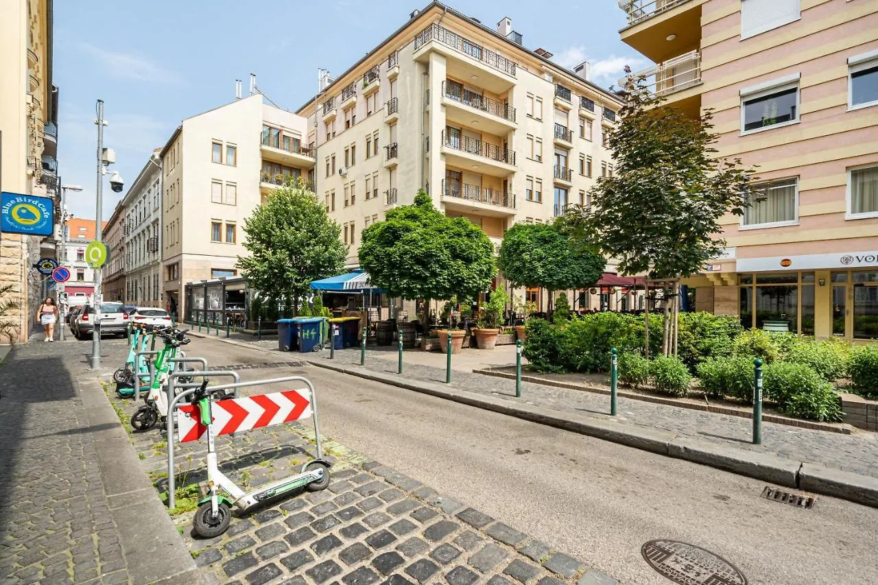 Appartamento Panoramic Penthouse With Rooftop Terrace & Parking For 2 Cars Budapest
