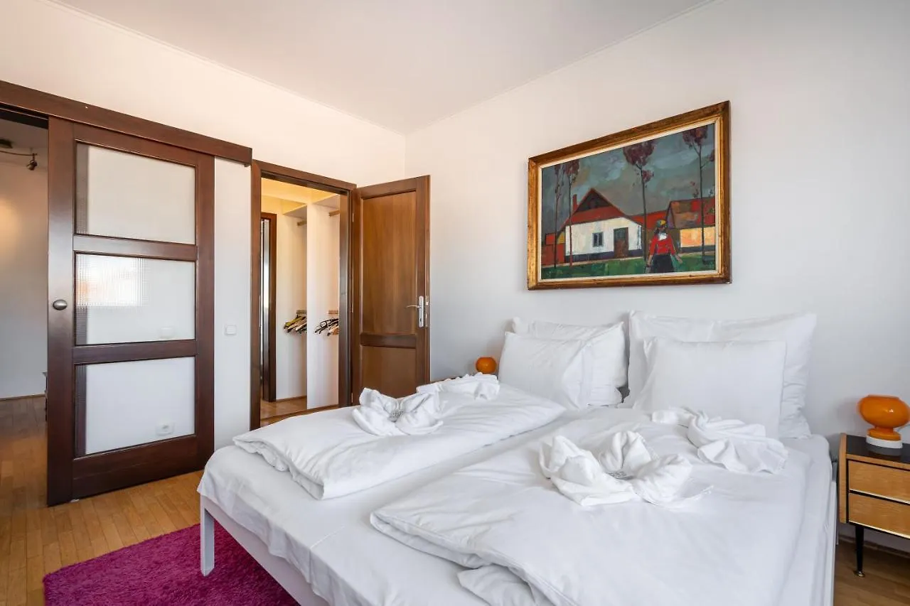 Panoramic Penthouse With Rooftop Terrace & Parking For 2 Cars Budapest